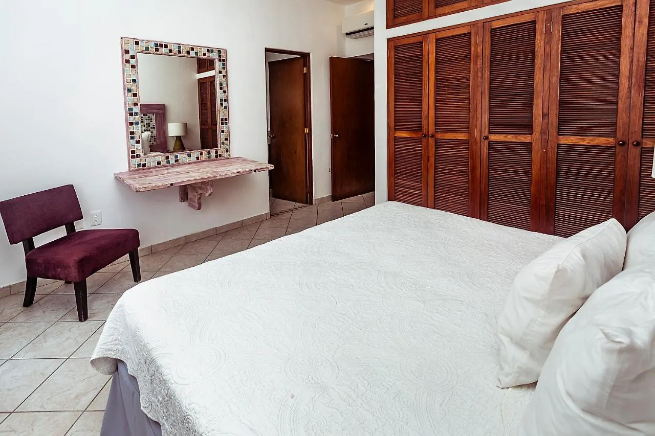 Fabiola Condo Hotel Плая-дель-Кармен