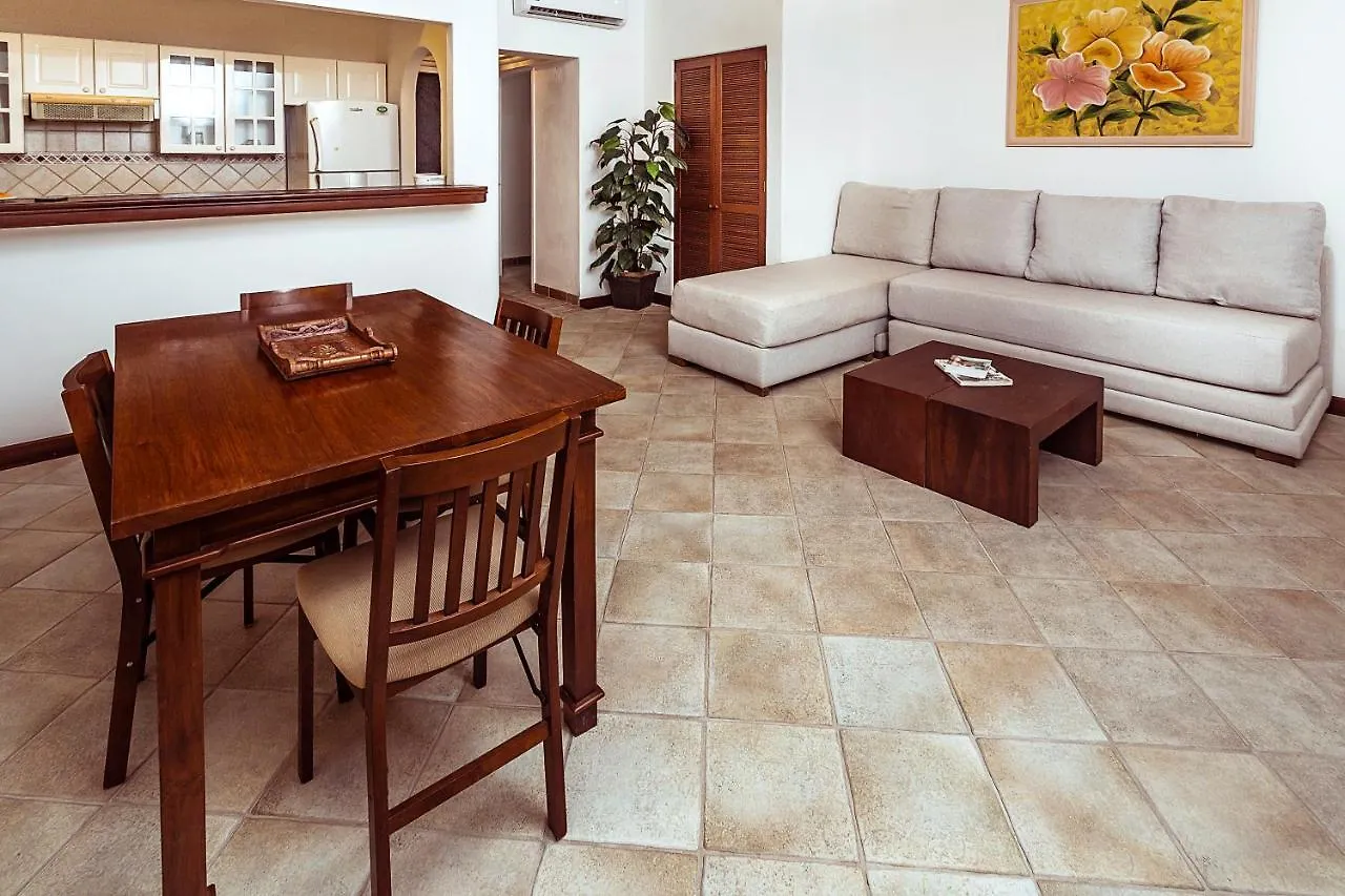 Fabiola Condo Hotel Плая-дель-Кармен